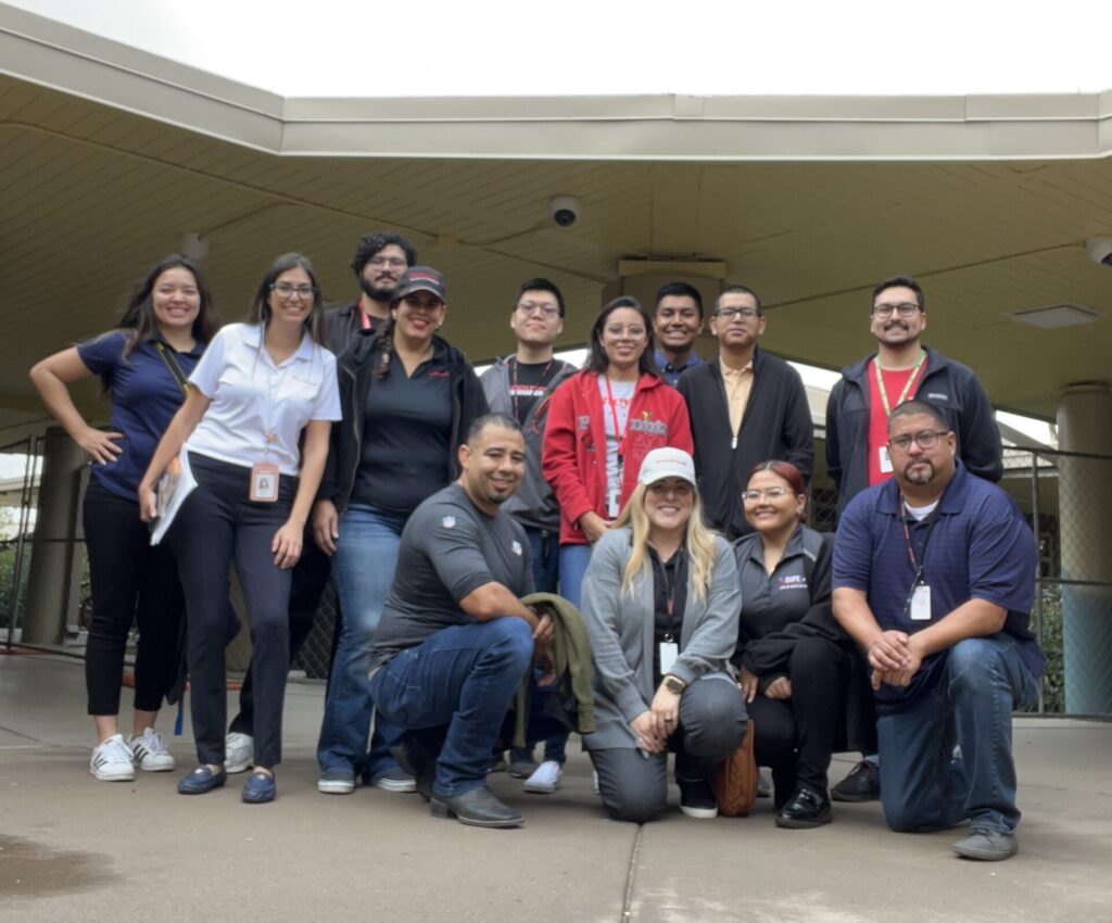 group picture of the volunteers from SHPE Phoenix and Honeywell